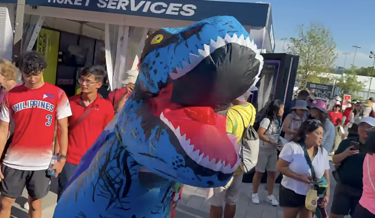 EalaSaurus, Dumating Na sa New York: Pagninilay sa Saya, Malasakit, at Masugid na Suporta sa Atletang Pilipino